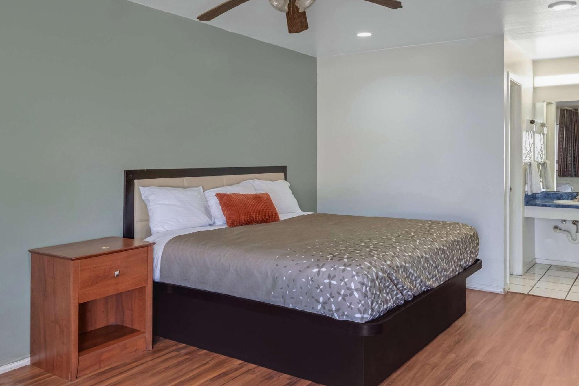 Americas Best Value Inn San Antonio Downtown Riverwalk Exterior foto